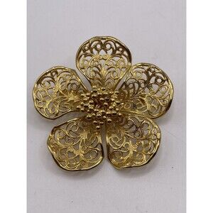 Vintage gold tone Floral Brooch Pin Light Weight Dainty ￼￼￼
